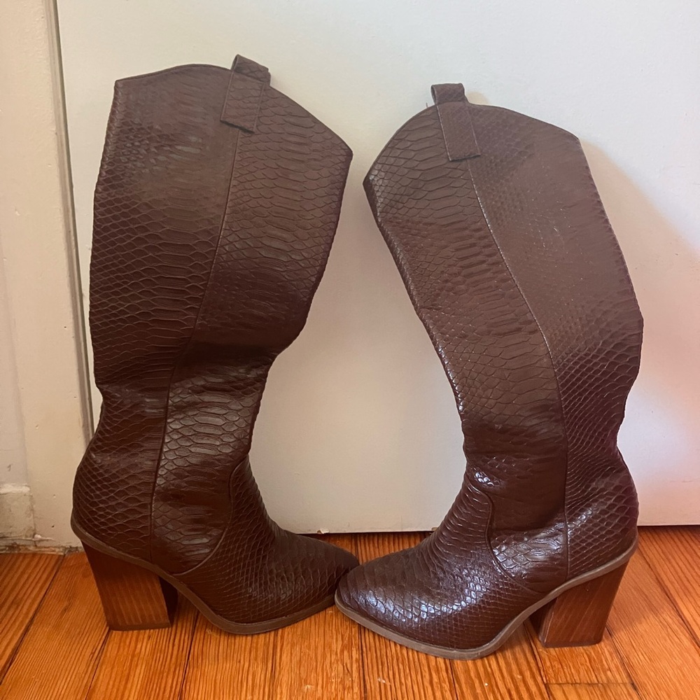 Size 5.5 Dolce Vita Heeled Brown Snake Skin Leather Boots With Pointed Toe